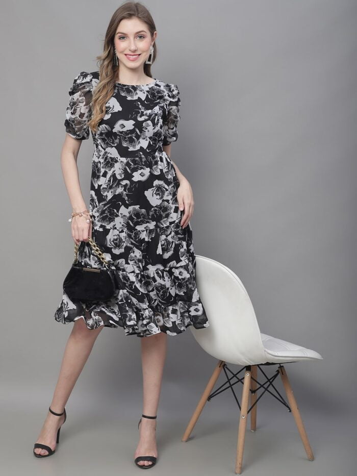 Women's Black & White Floral Print Tiered Midi Dress