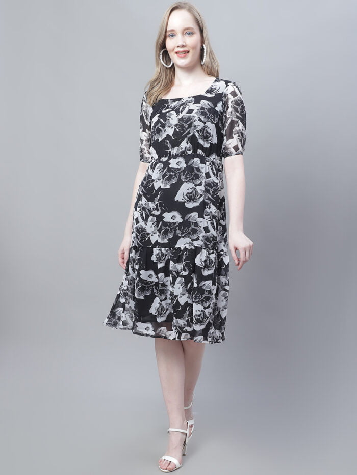 Women's Black Rose Floral Printed Square Neck Tiered Midi Dress