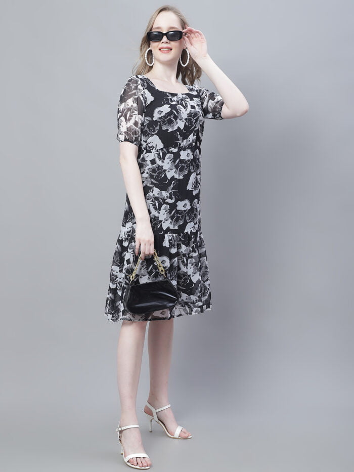 Women's Black Rose Floral Printed Square Neck Tiered Midi Dress