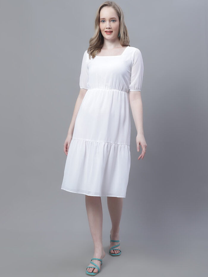 Women's White Solid Color Square Neck Tiered Midi Dress