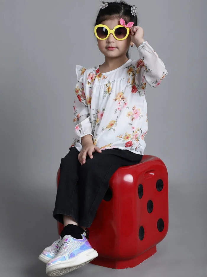 Girls Off White Floral Printed Georgette Pleated Detail Top